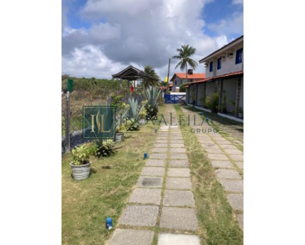 Foto de 6 Casa c/ Aprx. 61m² (cada) - Terreno c/ Aprx 700m² de A.T 