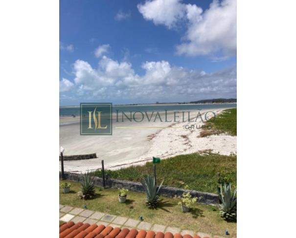 Foto de 6 Casa c/ Aprx. 61m² (cada) - Terreno c/ Aprx 700m² de A.T 