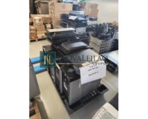 Foto de Diversos Equipamentos Eletrônicos 