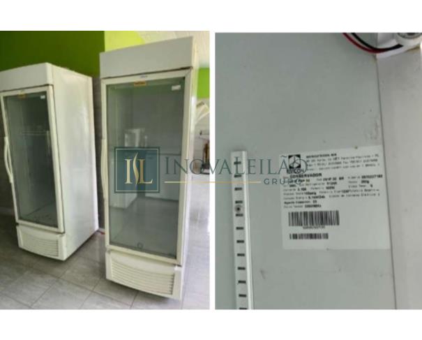 Foto de 02 Freezers verticais, marca Fricon, capacidade de 568 L cada