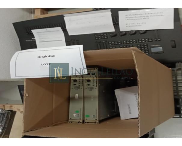 Foto de Diversos Equipamentos Eletrônicos