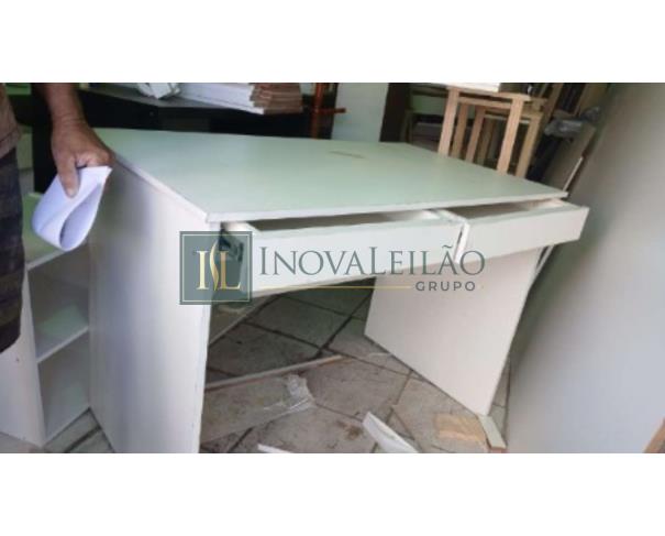 Foto de 1 (um) "Bureau" (escrivaninha) 100% MDF, contendo 2 gavetas