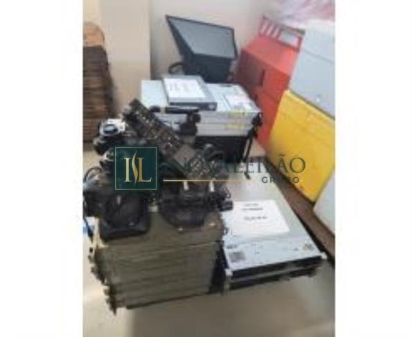 Foto de Diversos Equipamentos Eletrônicos