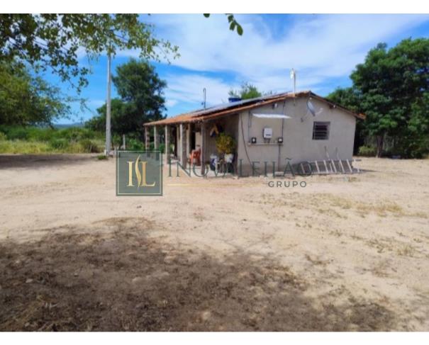 Foto de Sertânia/PE - Imóvel rural com 76,37 ha, com duas casas, cercado, com aprisco para caprinos, com poço e irrigação. Imovel denominado Umburanas, encravado na propriedade Itapicuru